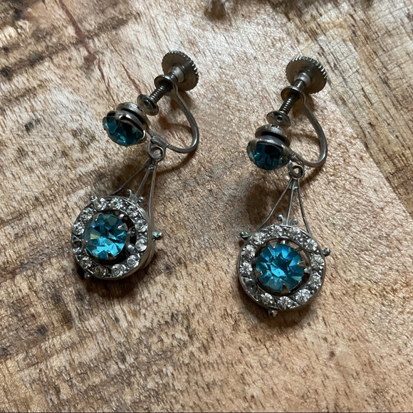 Vintage Rhinestone Earrings Screw-back turquoise blue Silver Costume Jewelry - Picture 2 of 6